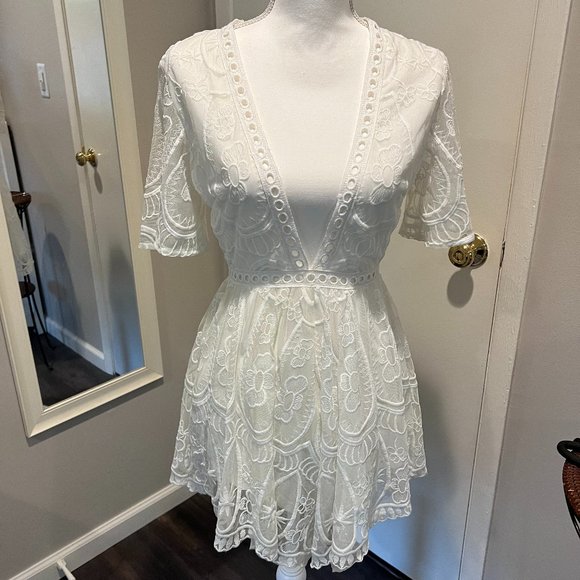 Seek The Label Pants - Seek the Label White Plunging Floral lace Romper Mini Dress, Size XS